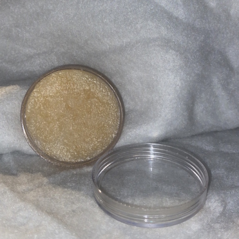 Organic Coconut Oil Lip Scrub
